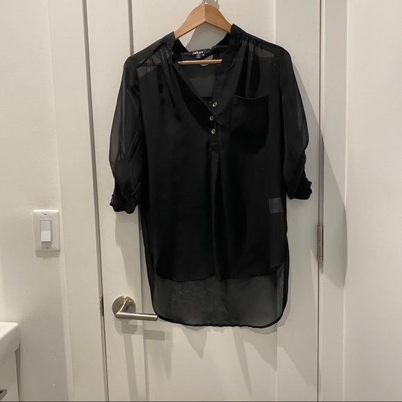 Takera Blouse - Picture 2 of 3